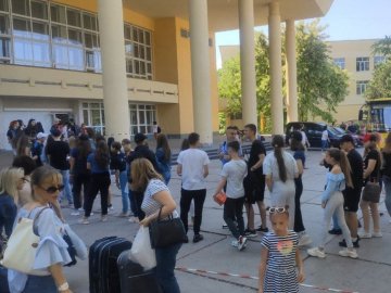 Поблизу Луцька у дитячому таборі прийняли перших відпочивальників. ВІДЕО