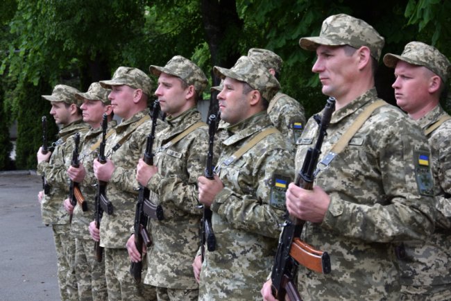 У Луцьку новобранці–прикордонники склали військову присягу. ФОТО