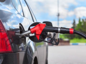 Українські мережі АЗС змінили ціни на бензин та дизельне пальне