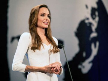 Анджеліна Джолі більше не посол ООН