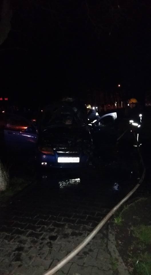 У Луцьку вночі згорів автомобіль помічника голови апеляційного суду. ФОТО