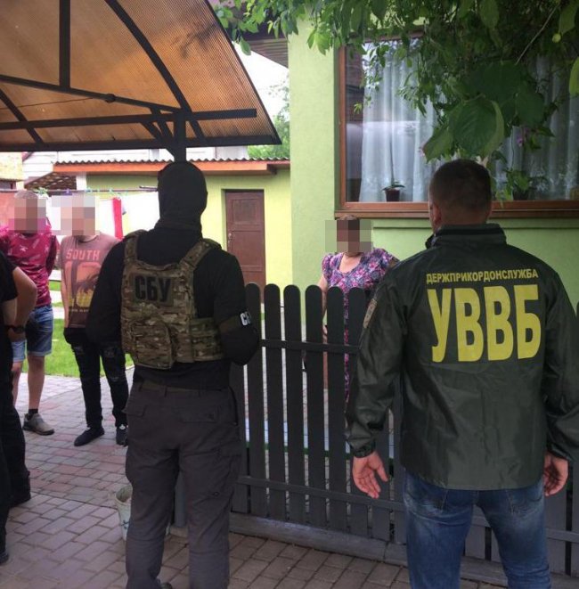 Волинянин пропонував прикордонникам хабар, щоб налагодити незаконний бізнес. ФОТО