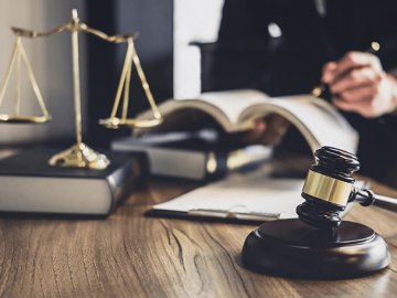 Як правильно обрати адвоката у Харкові*