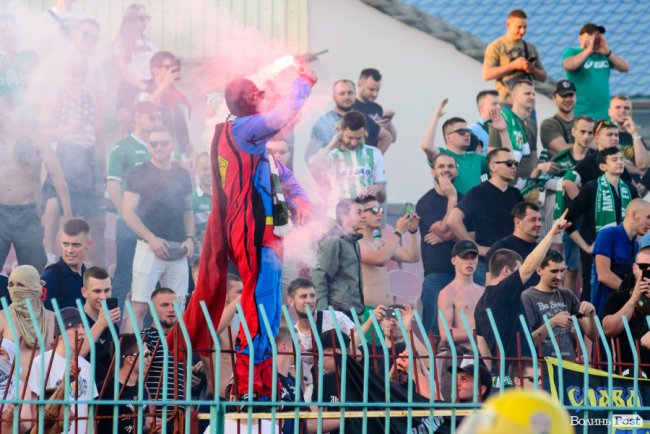 «Волинь» – «Карпати»: великий фотозвіт із нашумілого матчу