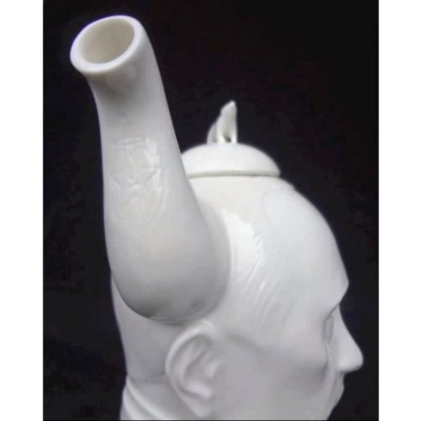 У США Путіна зліпили з порцеляни. ФОТО