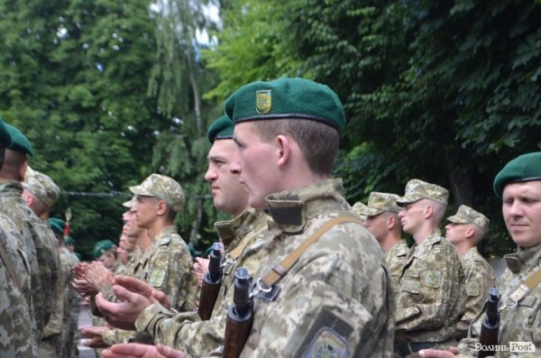 Луцький прикордонний загін: військові прибули охороняти кордон. ФОТО