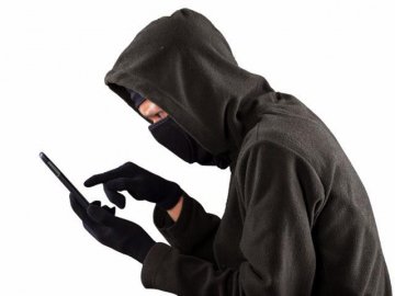 Волинян застерігають від шахраїв, які від імені фіскалів пропонують допомогу