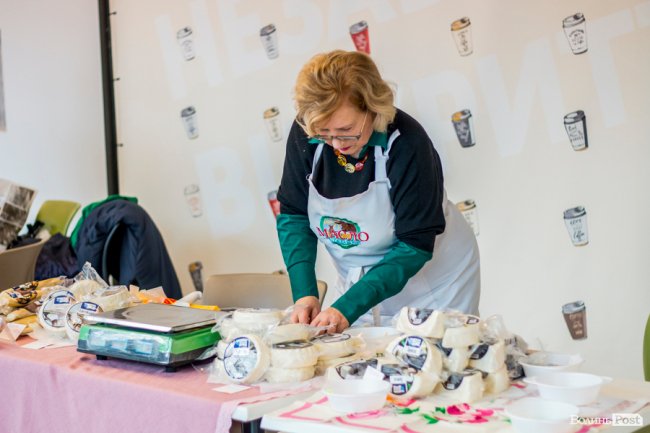 Волинські та рівненські виробники частували лучан сиром. ФОТО