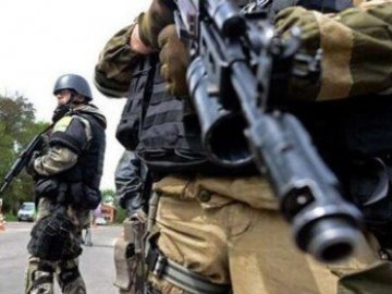 Терористи і працівники ФСБ почали переходити на бік України, - РНБО