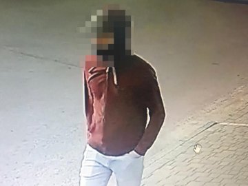 У місті на Волині молодик серед вулиці чіплявся до жінок, його затримали