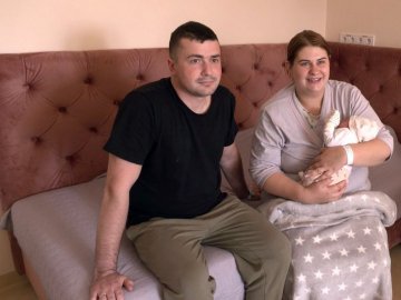 «Тут ракети, а я народжую»: за вихідні у Волинському перинатальному народилися 22 дитини