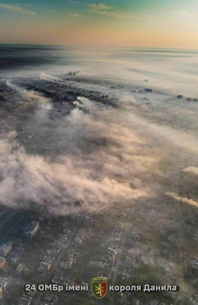 Воїни показали ексклюзивні вражаючі кадри Бахмута із висоти. ФОТО