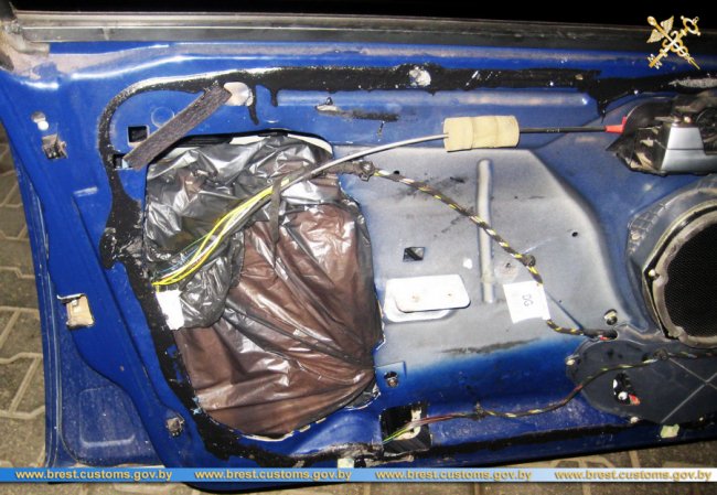 Волинянин хотів нелегально провезти у Білорусь майже 100 кілограмів сала. ФОТО