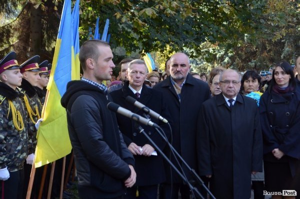 На Покрову у Луцьку освятили камінь на місці пам’ятника Волинським Героям АТО. ФОТО