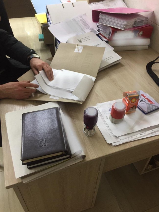 Грошовий обіг – понад 120 мільйонів гривень: волинські податківці викрили конвертаційний центр. ФОТО