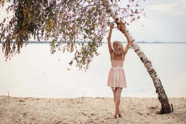 Озерна еротика: як звабливі красуні позували на Світязі. ФОТО