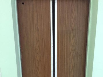 Лучани просять владу «навести лад» з ліфтами 