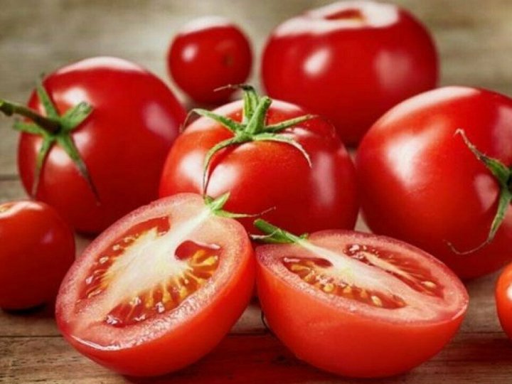 Тепличні помідори в Україні продовжують дешевшати