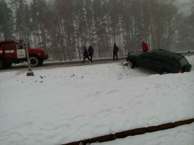 У Ковелі авто заїхало в кювет. ФОТО