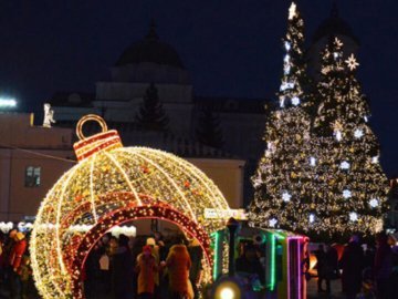 У Луцьку не буде урочистого відкриття центральної новорічної ялинки