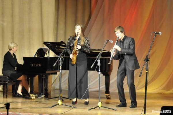 У Луцьку нагороджували працівників телебачення, радіо і зв’язку. ФОТО