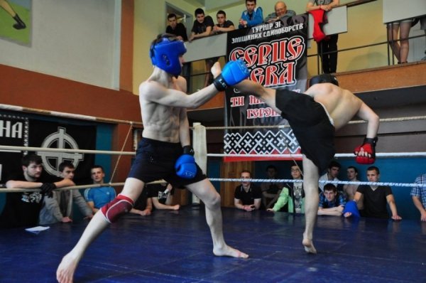 У Львові юнаки билися через дивізію  «Галичина». ФОТО. ВІДЕО