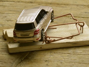 Волинянка перерахувала гроші шахраєві, який обіцяв пригнати авто з-за кордону