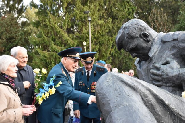 Кривава сторінка історії: лучани вшанували пам’ять жертв Другої світової війни. ФОТО