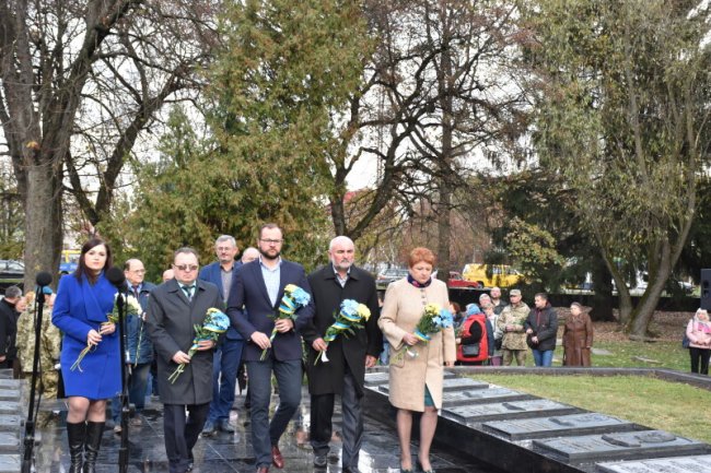 Кривава сторінка історії: лучани вшанували пам’ять жертв Другої світової війни. ФОТО
