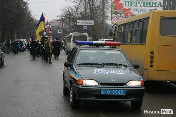 У Луцьку прощалися з загиблим волинянином. ФОТО
