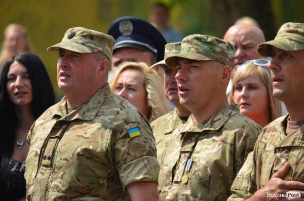 У Луцьку Яценюк нагородив бійців батальйону «Світязь». ФОТО