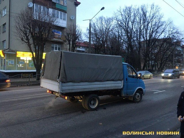 У Луцьку через аварію біля №5 школи – затор. ФОТО