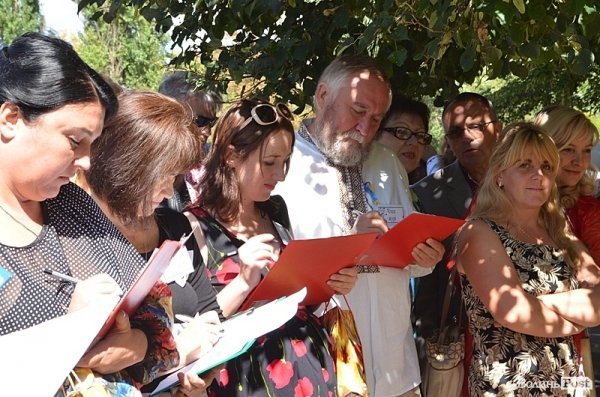 Свято квітів у Луцьку. ФОТО