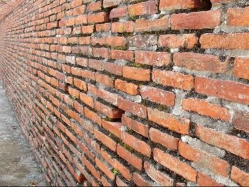 Волинянин загинув під завалами цегляної стіни