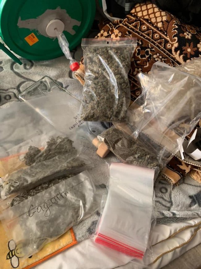 Обшуки у місті на Волині: вилучили кілограм наркотиків. ФОТО