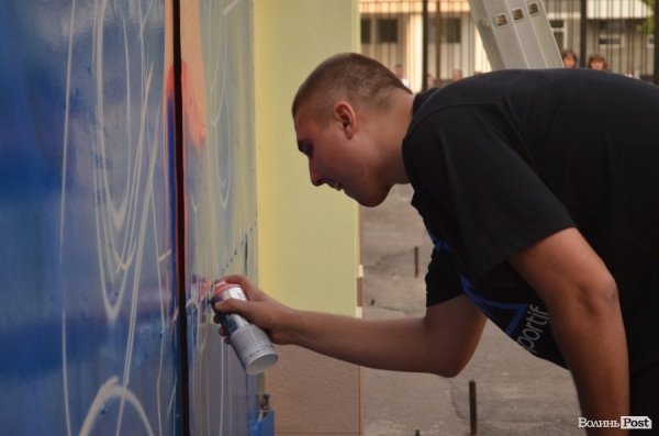 У центрі Луцька влаштували хіп-хоп вечірку. ФОТО  