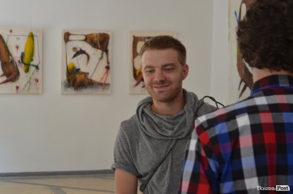 У Луцьку ‒ виставка абстрактного живопису. ФОТО