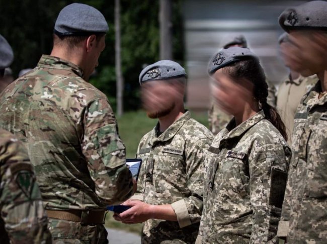 Перша жінка-військова пройшла спецкурс виживання ССО України. ФОТО