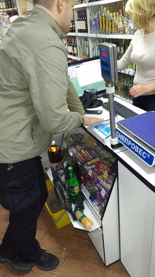 Три магазини «спалилися» на нічному продажі алкоголю