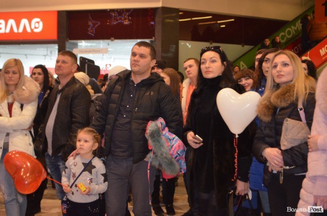 Розіграші, подарунки, вечірка: день закоханих у «ПортCity»