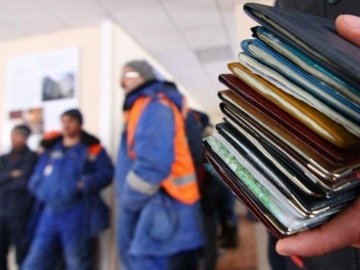 У Польщі в одній фірмі виявили понад 100 нелегальних працівників з України