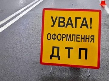 Перебігала дорогу: у Луцьку авто збило жінку