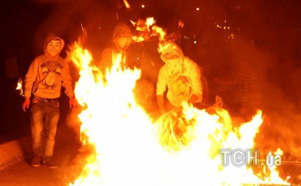 У Туреччині поліція розганяла людей сльозогінним газом. ФОТО. ВІДЕО