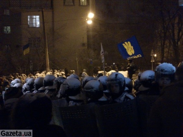 Штурм барикад Євромайдану. ФОТО. ВІДЕО