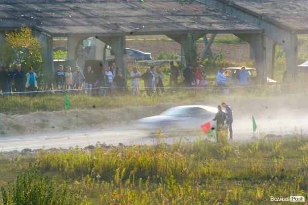 Під Луцьком відбулися автоперегони «ралі-крос». ФОТО