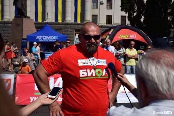 22 богатирі вражали лучан надзвичайною силою та міццю. ФОТО