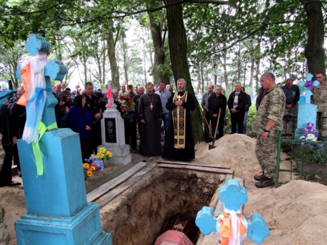 У Шацькому районі поховали бійця