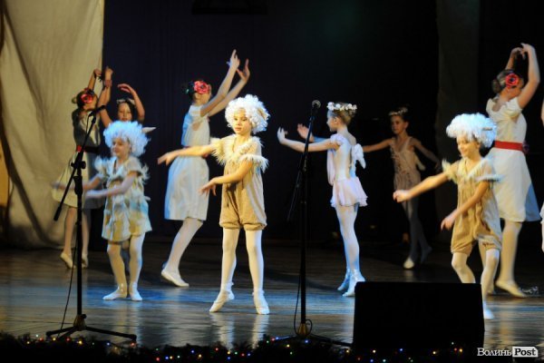 Різдвяний концерт у Луцьку: вальс, вірш і віншування