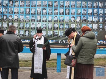 Як у Нововолинську вшановували пам’ять Героїв Небесної Сотні. ФОТО