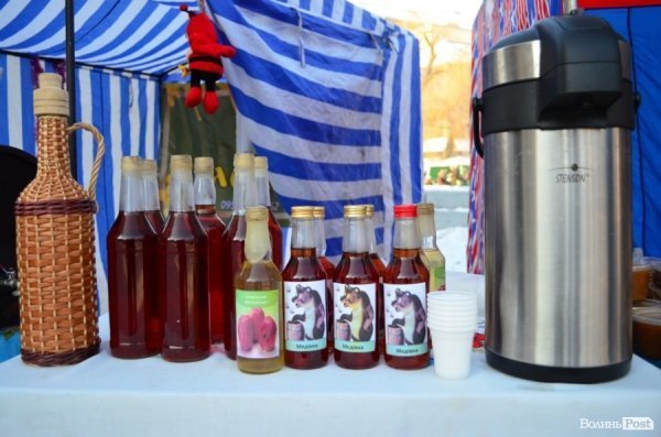 У Луцьку куштують, п’ють та лікуються медами. ФОТО  